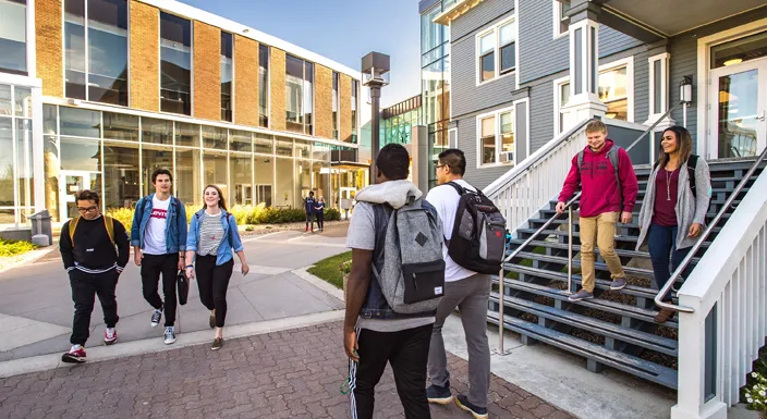 ترجمه مدارک برای مهاجرت به کانادا از طریق بورسیه تحصیلی